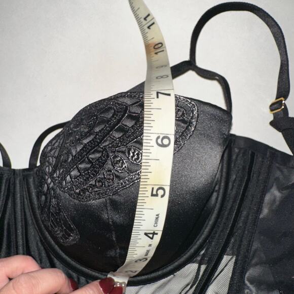Victoria's Secret corset top - Picture 4 of 6